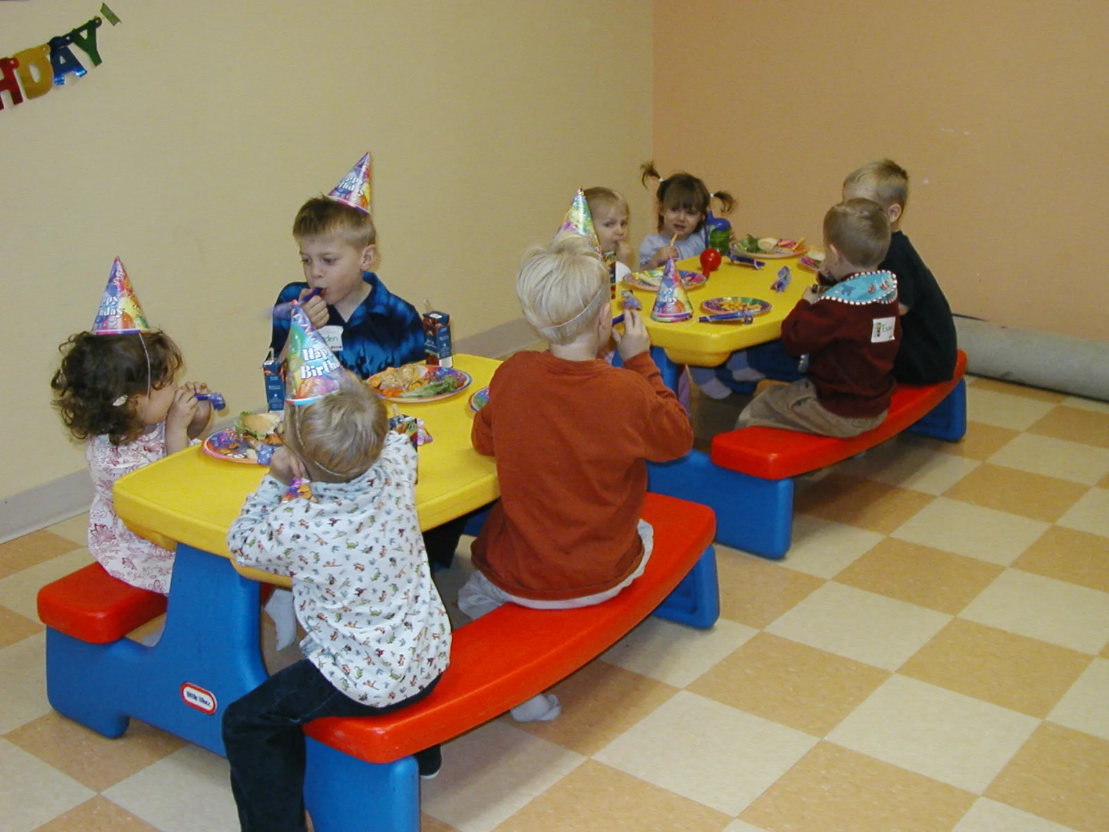 At Evan's second birthday party (Gymboree)Kids and cake 3