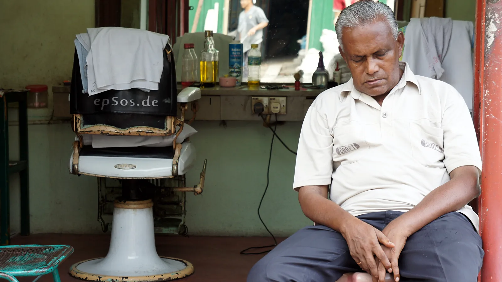This free picture of an old hairdresser sleeping at siesta was created by my slippy friend epSos.de. This beautiful picture can be used for free, if you link epSos.de as the original author of the image.
Take a break, have a siesta. Or let's take a power nap! 
A siesta or power nap which is a short sleep which terminates before a deep sleep can quickly revitalize a person. It is used to supplement a normal sleep, especially when there is an accumulated lack of sleep.
The most effective duration of a power nap is about 15-30 minutes. Those who regularly take power naps may develop an idea of which duration works best for them. Studies have shown that napping can boost performance to a person's top levels and improve memory too. 
So, stop feeling guilty when you really need a little nap at work.

Thank you for sharing this picture with your friends !