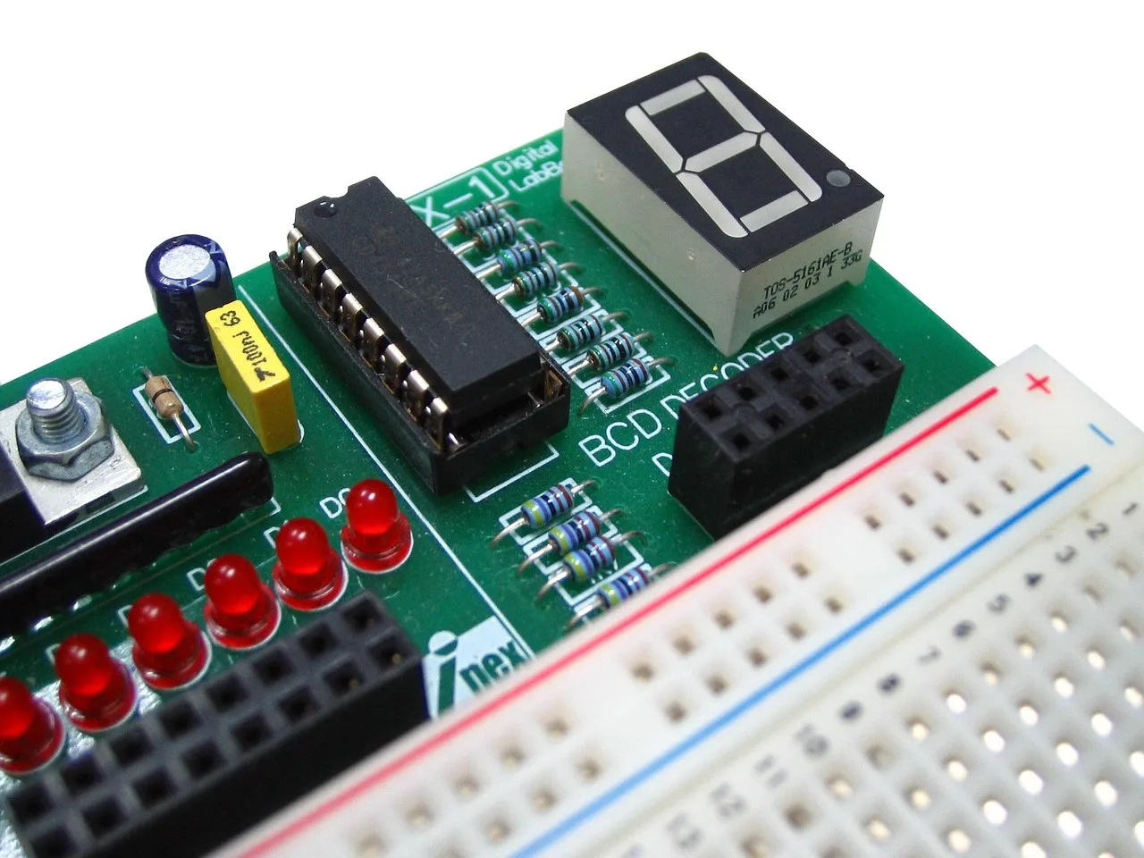 siedem segmentów, elektronika, tabliczka do krojenia chleba, prowadzony, wyświetlacz, test, hobby, eksperyment, laboratorium, cyfrowy, człon, pcb