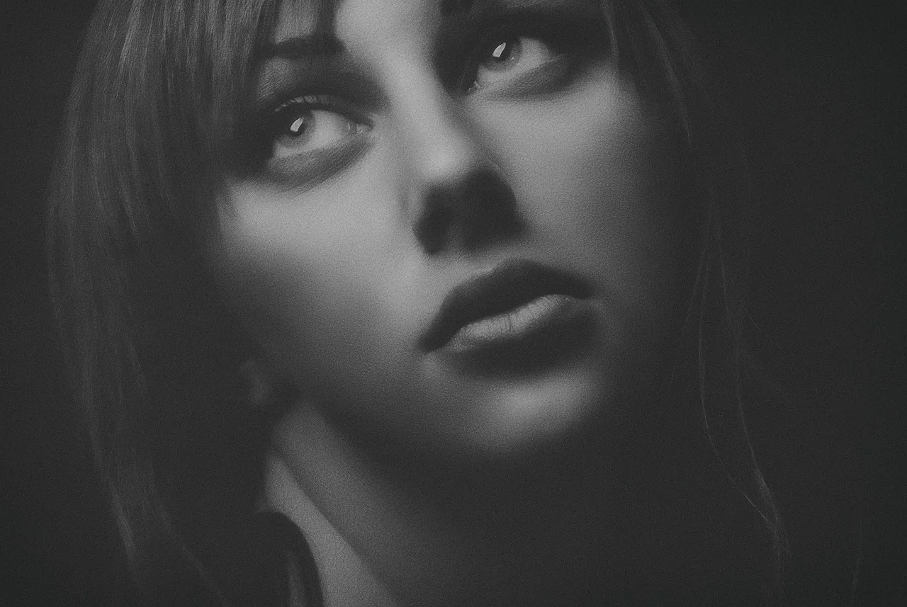 portrait, dziewczynka, studio, płeć żeńska, kobieta, profile, nose, chin, mouth, lips, eyes, skin, piękno