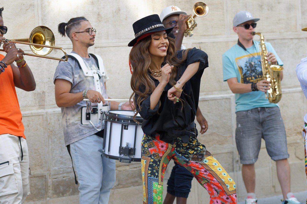 marching band, dancing, street, performing, band, woman, crowd, young, costume, colors, busker, entertainment, hat