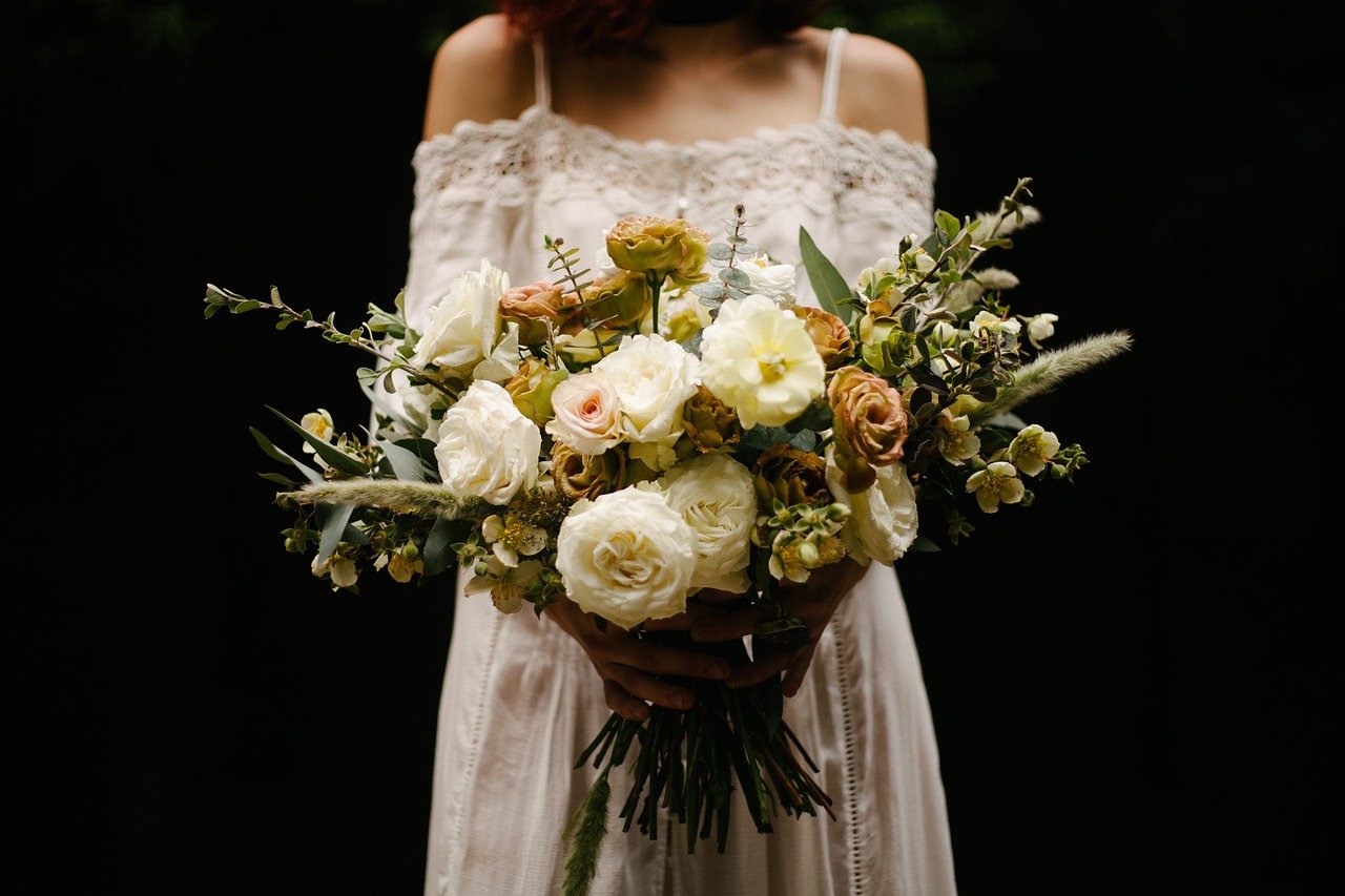 bouquet, flower, bunch, bundle, beautiful flowers, nature, wedding, flower wallpaper, people, girl, white, flower background, gown, black wedding