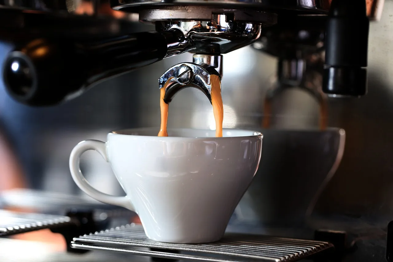 kawa, cappuccino, latte, espresso, amerykańsko, iced coffee, decaf, caffeinated coffee, barista, aftertaste, milk, kawa, latte, latte, latte, latte, latte, espresso, espresso, espresso
