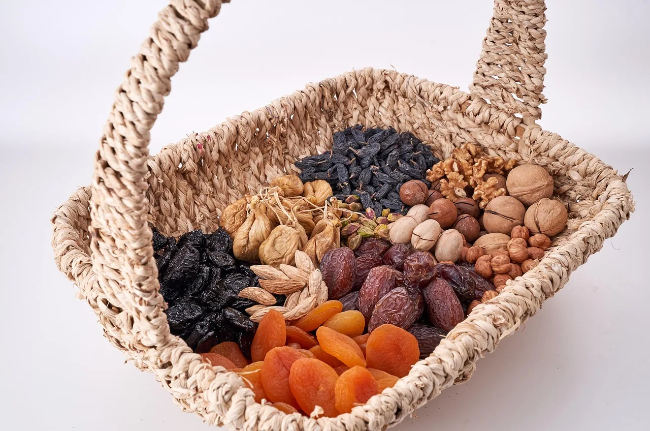 nuts basket, orzechy, suszone owoce, pekan, migdałowy, makadamia, frutsnab