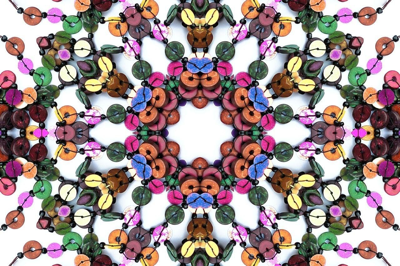 buttons, crafts, wooden beads, beads, arts and crafts, wooden discs, colorful beads, multicolored beads, buttons, wooden beads, beads, beads, beads, beads, beads, colorful beads