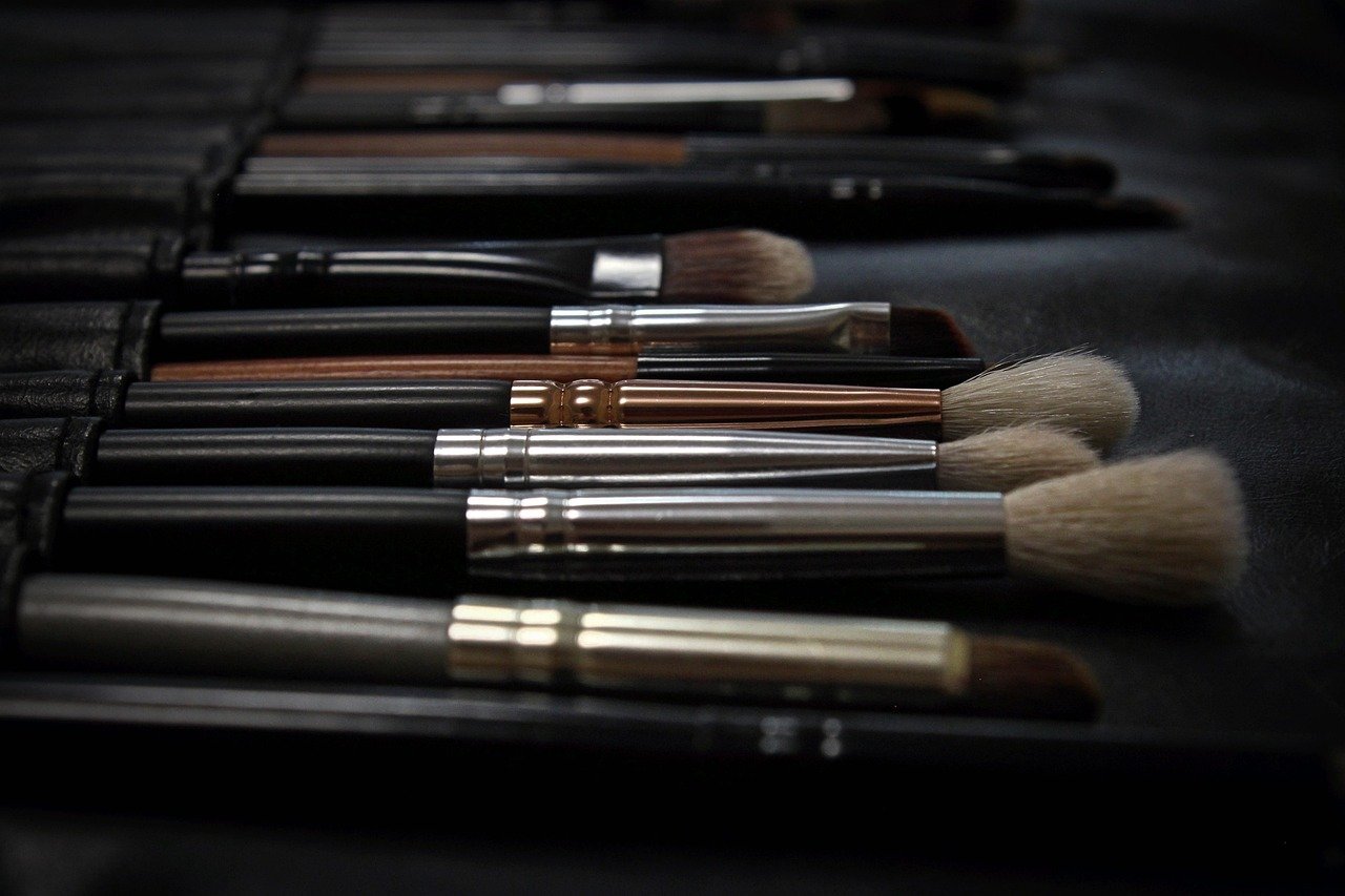 makeup, beauty, muah, brushes, tassels, cosmetics, eyeshadow, palette, makeup artist, stylist, beauty salon, brush, highlighter, powder, pomade, artist, makeup, makeup, makeup, makeup, makeup, beauty, cosmetics, beauty salon