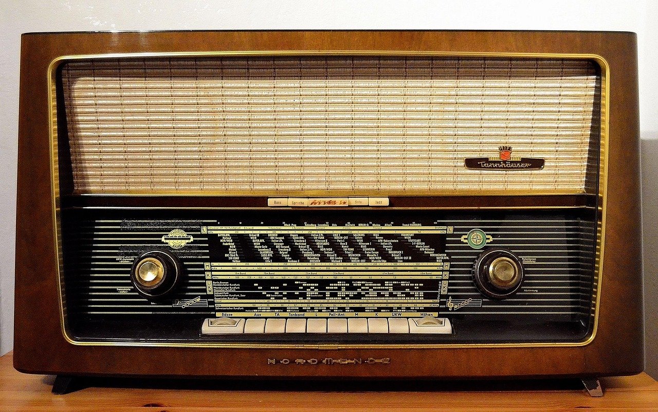 radio, tube radio, radio device, frequency, transistor radio, antiquity, nostalgia, antique, channel, radio station, radio keyboard, historical, radio, radio, radio, radio, radio