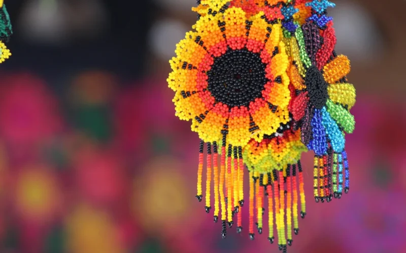 rękodzieło, tapeta kwiatowa, artisan, ornament, kwiat tło, stanowisko, rzemieślnicy, piękne kwiaty, kreatywność, budować, warsztaty, natura, diy, drewno, chaquiras, koralik, kwiat, kwiaty, alhaja, bransoletka, łańcuch, naszyjnik, oaxaca, oaxaqueño, guelaguetza
