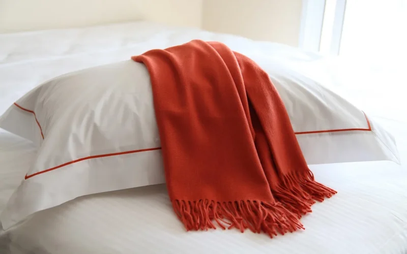 szalik, pashmina, bed, sheet, poduszka, sypialnie