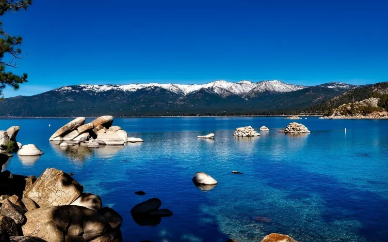 jezioro tahoe, kalifornia, góra, las, usa, wakacje, natura, spokojna, brzeg, odbicie, skały, krajobraz, woda, jasne, spokojny, sceniczny, święto, hdr, panorama, niebieski naturze, blue water, niebieski las, niebieski krajobraz, góry błękitne, niebieski świat, niebieski kamień, błękitne jezioro, niebieski naturalnych