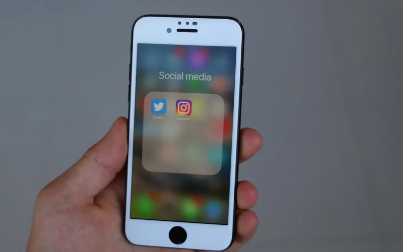 iphone, smartfon, social media, telefon, telefon komórkowy, ikona, wyświetlacz, aplikacja, sieci społecznych, internet, społeczne, facebook, twitter, instagram, social media, social media, social media, social media, social media, twitter